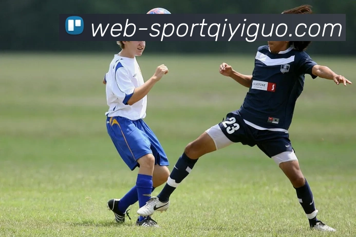 阿贾克斯惨遭欧冠0-3失利荷媒称总监欲邀滕哈赫重返执教