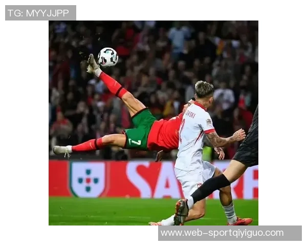 过年欢乐夜摩根感叹精彩时刻C罗再展绝技倒钩进球引热议